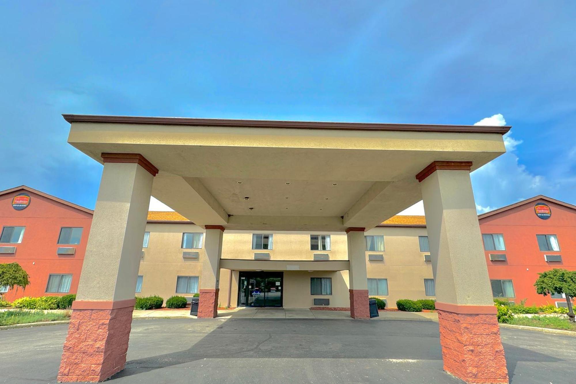 Fairbridge Inn & Suites Batavia-Darien Amusement Park Eksteriør bilde